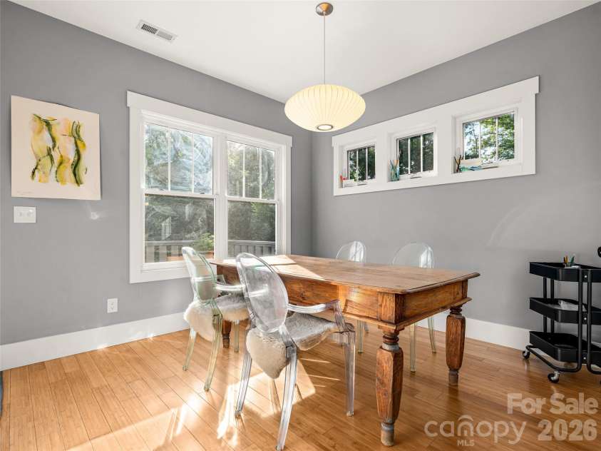 60 Mardell Circle, Asheville, NC 28806.  MLS# CAR4394403, YatesRealty ID 41095. Light filled dining area.