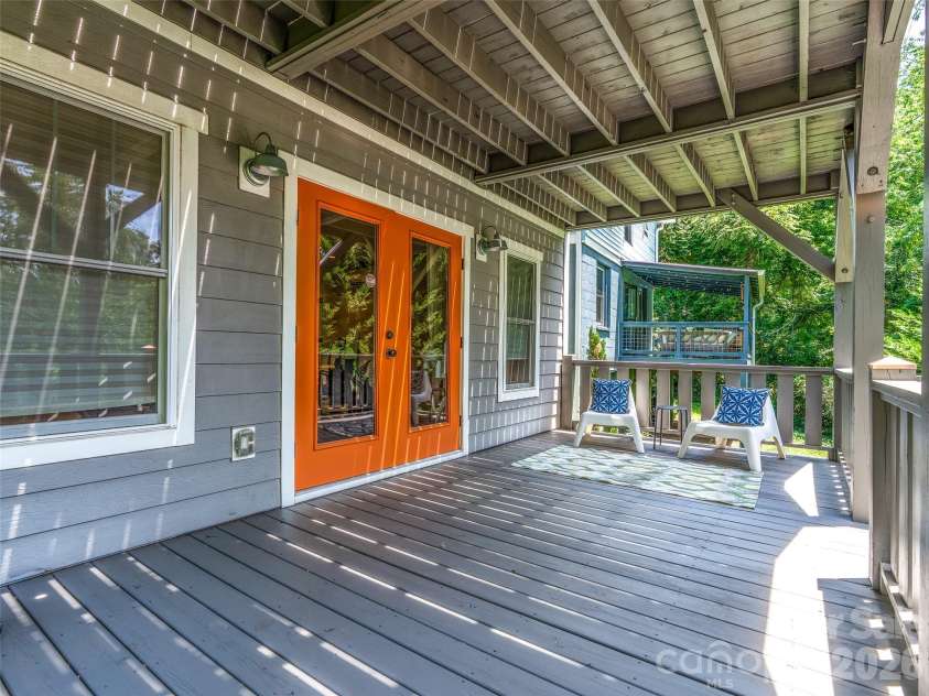 60 Mardell Circle, Asheville, NC 28806.  MLS# CAR4394403, YatesRealty ID 41095. Private lowest level deck.