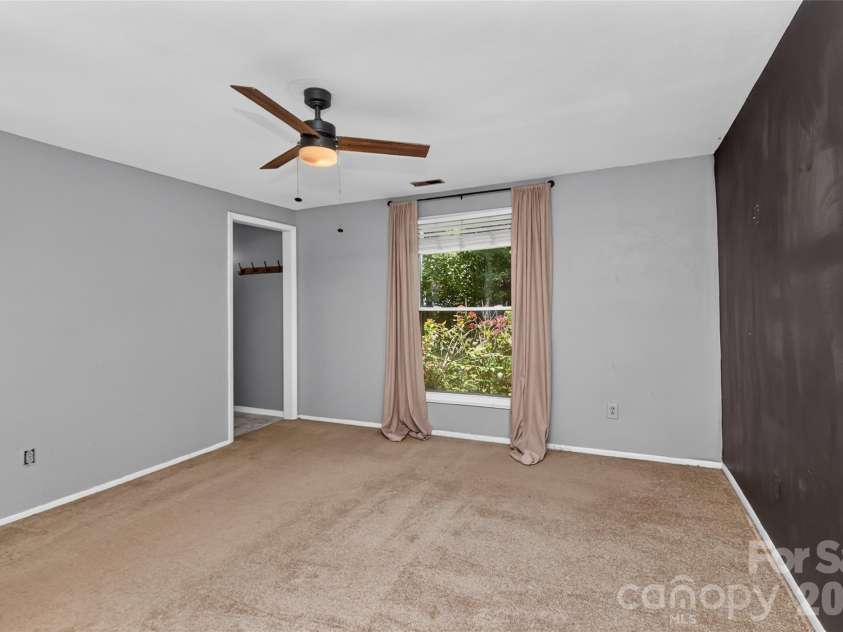 5900 Tillery Drive, Charlotte, NC 28226.  MLS# CAR4406670, YatesRealty ID 41096. Primary bedroom