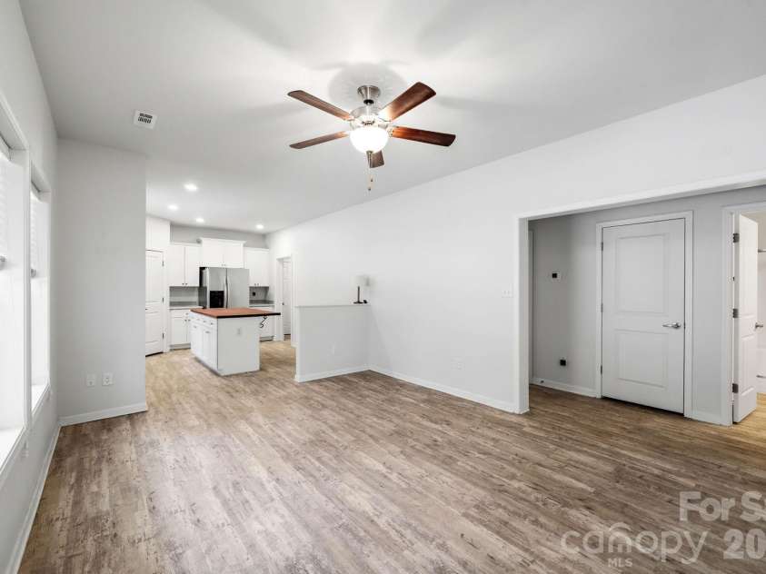 138 Lone Eagle Lane, Hendersonville, NC 28739.  MLS# CAR4342910, YatesRealty ID 4110. 