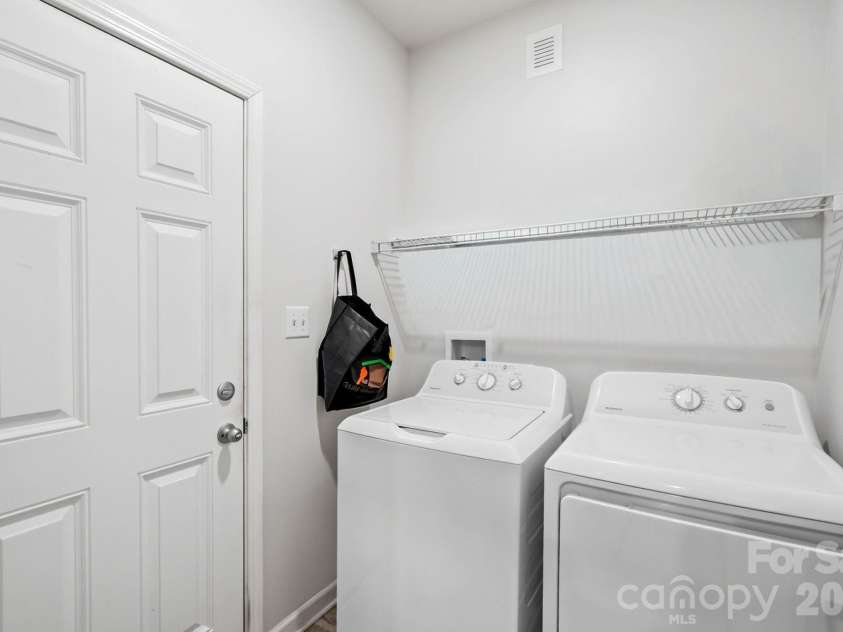 138 Lone Eagle Lane, Hendersonville, NC 28739.  MLS# CAR4342910, YatesRealty ID 4110. 