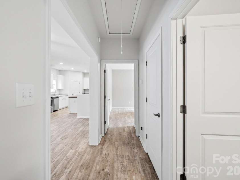 138 Lone Eagle Lane, Hendersonville, NC 28739.  MLS# CAR4342910, YatesRealty ID 4110. 