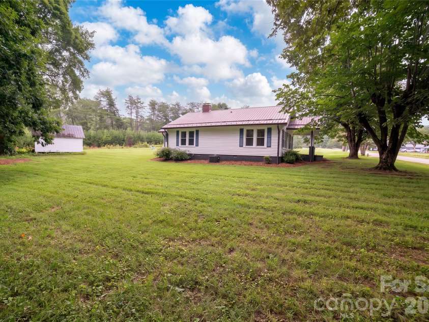 1752 Bethel Road, Morganton, NC 28655.  MLS# CAR4410835, YatesRealty ID 41100. 