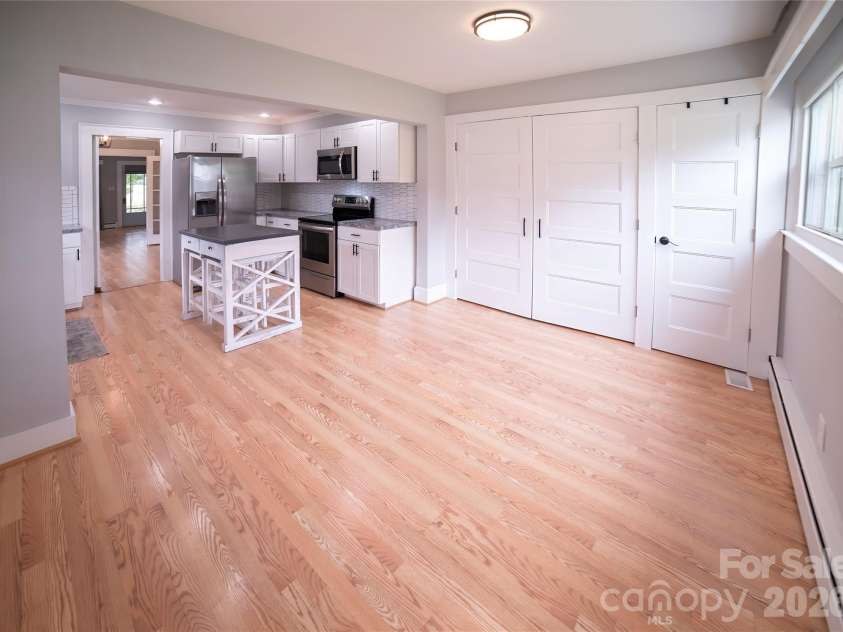 1752 Bethel Road, Morganton, NC 28655.  MLS# CAR4410835, YatesRealty ID 41100. Kitchen/Breakfast