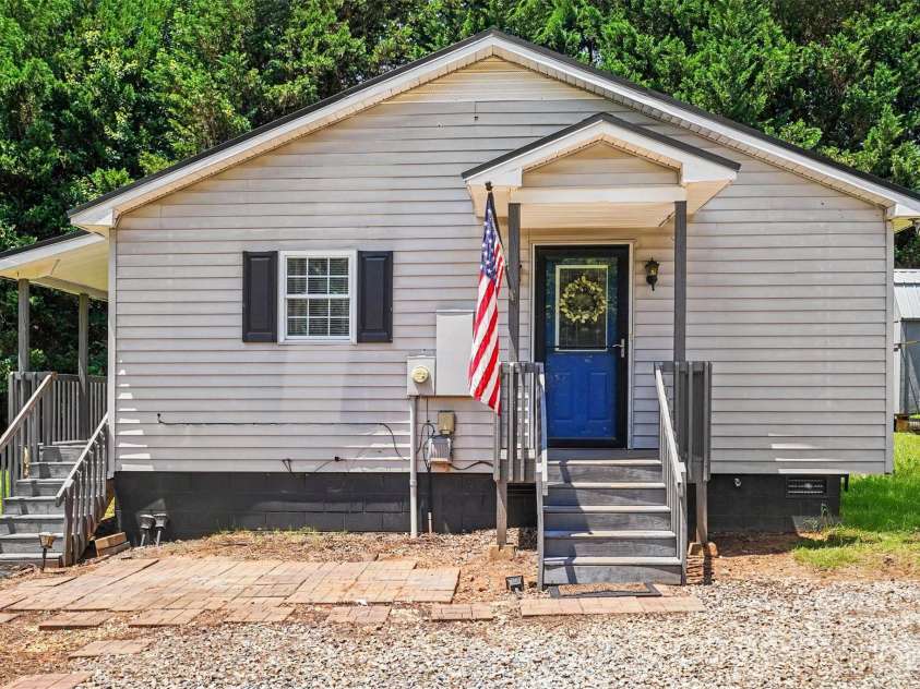 310 Main Avenue, Hildebran, NC 28637.  MLS# CAR4410229, YatesRealty ID 41101. 
