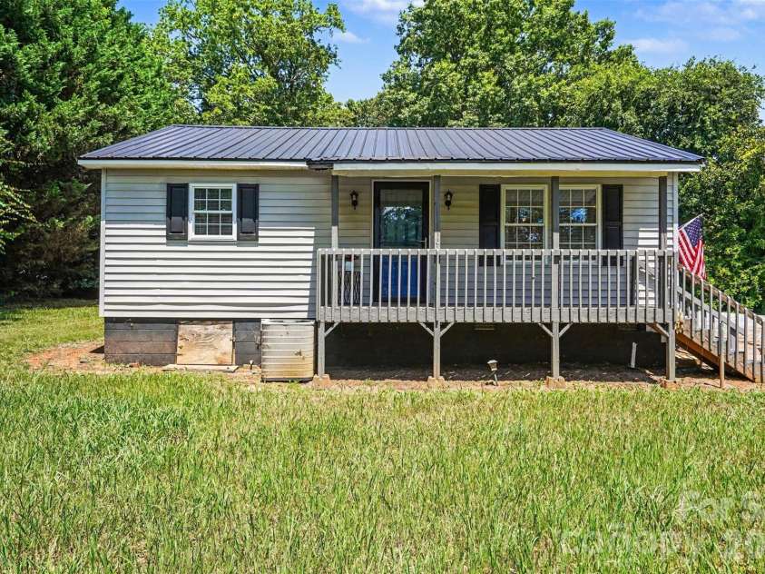 310 Main Avenue, Hildebran, NC 28637.  MLS# CAR4410229, YatesRealty ID 41101. 