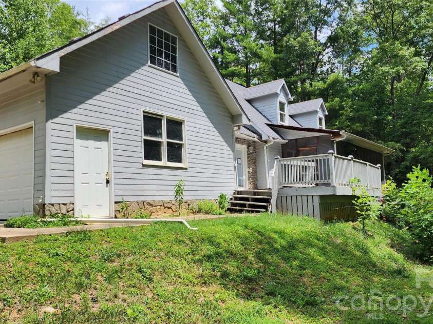 2020 Ada Williams Lane, Lenoir, NC 28645.  MLS# CAR4410237, YatesRealty ID 41102. 