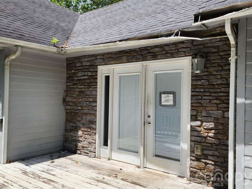 2020 Ada Williams Lane, Lenoir, NC 28645.  MLS# CAR4410237, YatesRealty ID 41102. 