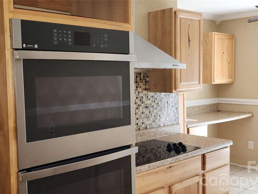 2020 Ada Williams Lane, Lenoir, NC 28645.  MLS# CAR4410237, YatesRealty ID 41102. 