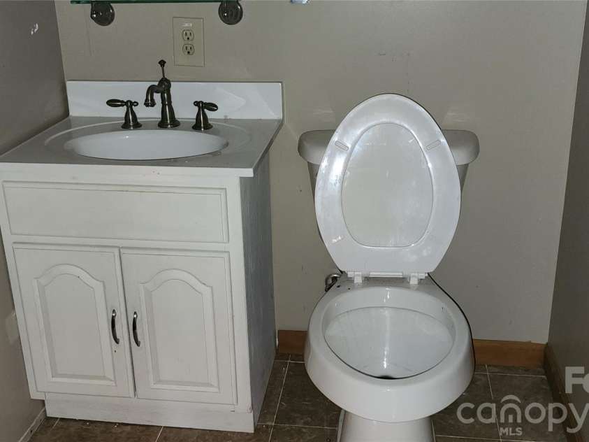 2020 Ada Williams Lane, Lenoir, NC 28645.  MLS# CAR4410237, YatesRealty ID 41102. Full bath upstairs