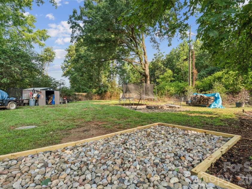 3554 Jared Court, Matthews, NC 28105.  MLS# CAR4409066, YatesRealty ID 41103. 