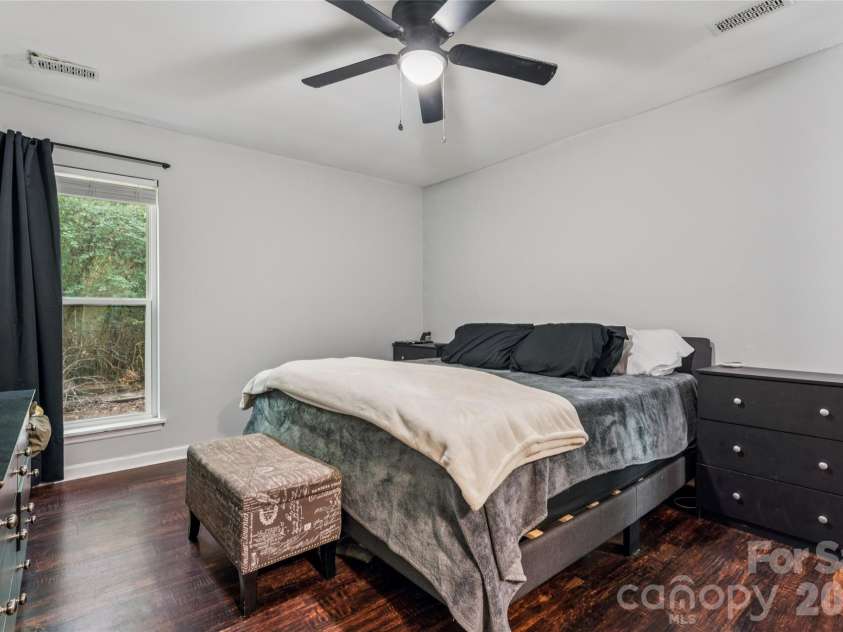 3554 Jared Court, Matthews, NC 28105.  MLS# CAR4409066, YatesRealty ID 41103. Primary Bedroom