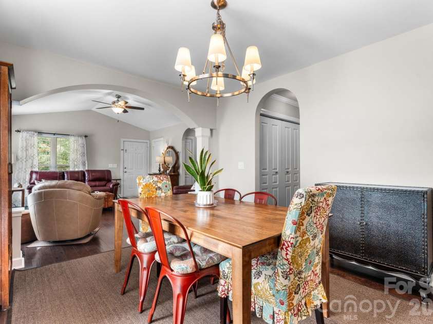 161 Winding Cedar Drive, Statesville, NC 28677.  MLS# CAR4407549, YatesRealty ID 41104. 
