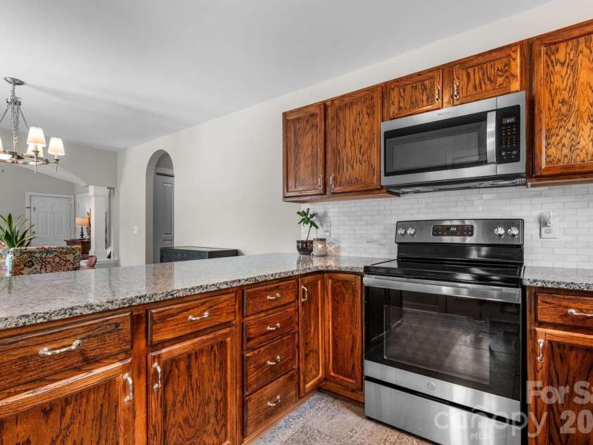 161 Winding Cedar Drive, Statesville, NC 28677.  MLS# CAR4407549, YatesRealty ID 41104. 