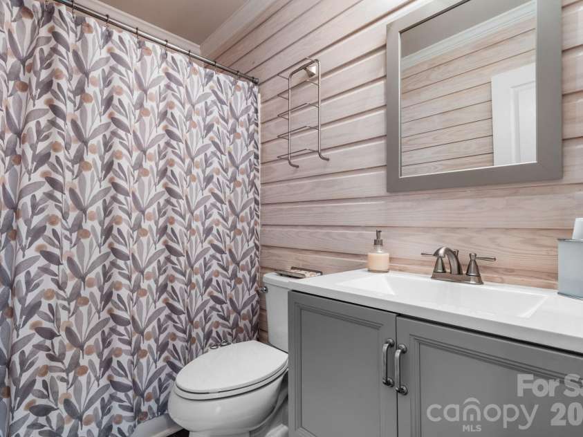 161 Winding Cedar Drive, Statesville, NC 28677.  MLS# CAR4407549, YatesRealty ID 41104. 