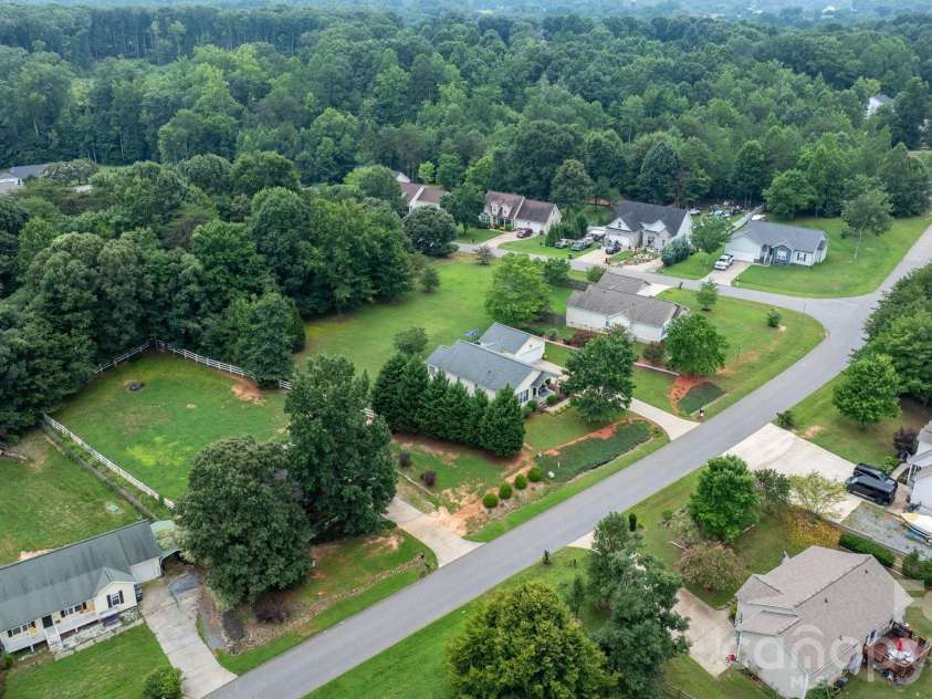161 Winding Cedar Drive, Statesville, NC 28677.  MLS# CAR4407549, YatesRealty ID 41104. 