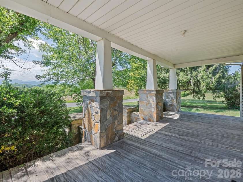 145 Haynes Cove, Clyde, NC 28721.  MLS# CAR4408946, YatesRealty ID 41105. 