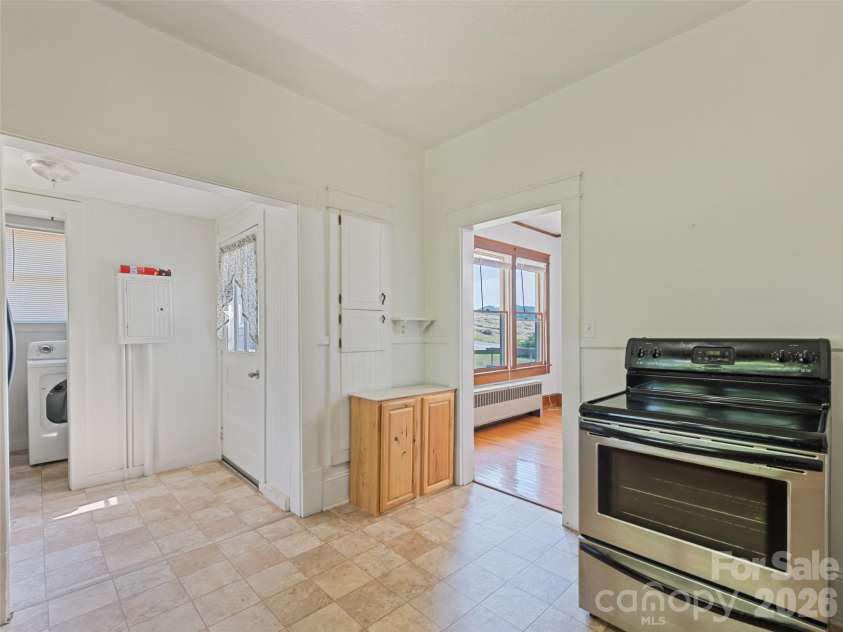 145 Haynes Cove, Clyde, NC 28721.  MLS# CAR4408946, YatesRealty ID 41105. 