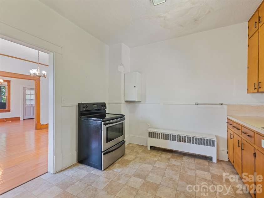 145 Haynes Cove, Clyde, NC 28721.  MLS# CAR4408946, YatesRealty ID 41105. 