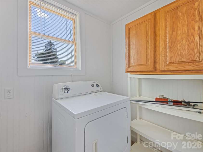 145 Haynes Cove, Clyde, NC 28721.  MLS# CAR4408946, YatesRealty ID 41105. 