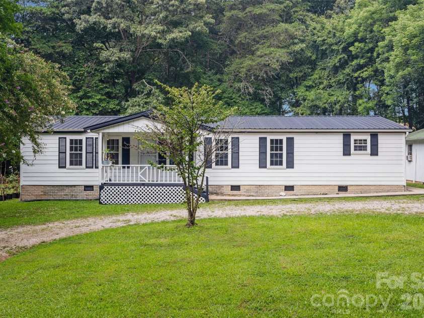 4335 Fermount Drive, York, SC 29745.  MLS# CAR4409463, YatesRealty ID 41106. 