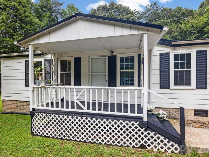 4335 Fermount Drive, York, SC 29745.  MLS# CAR4409463, YatesRealty ID 41106. 