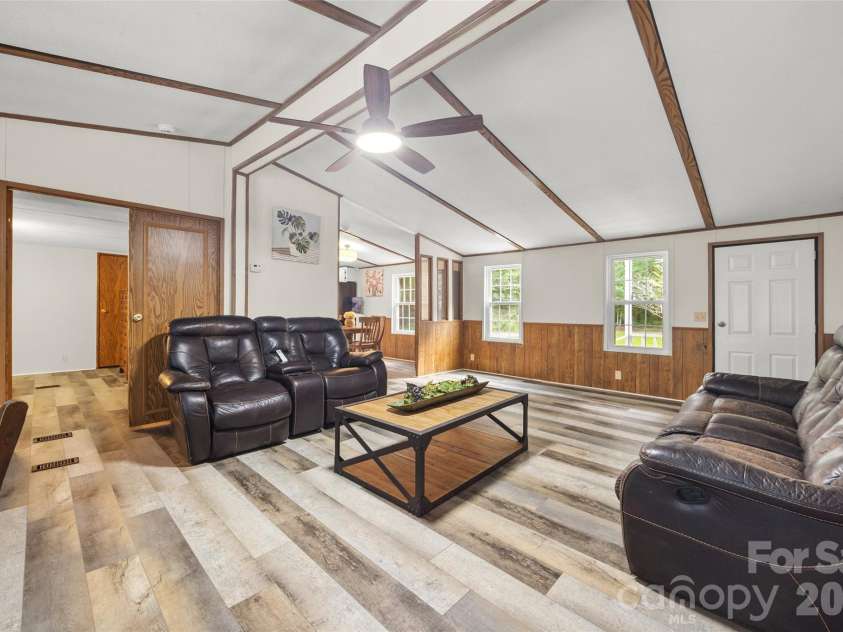 4335 Fermount Drive, York, SC 29745.  MLS# CAR4409463, YatesRealty ID 41106. 