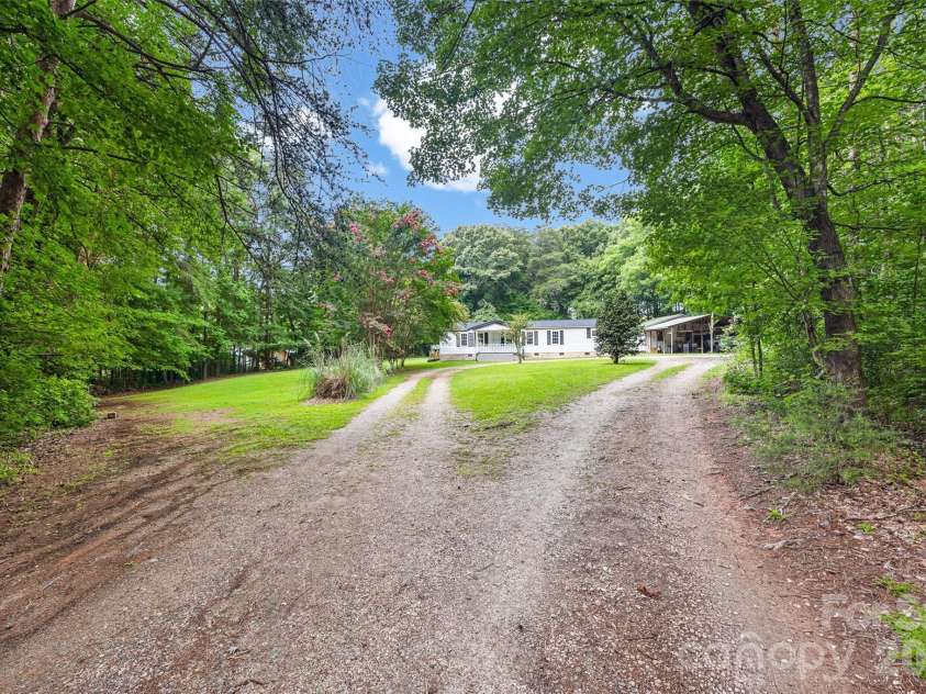 4335 Fermount Drive, York, SC 29745.  MLS# CAR4409463, YatesRealty ID 41106. 