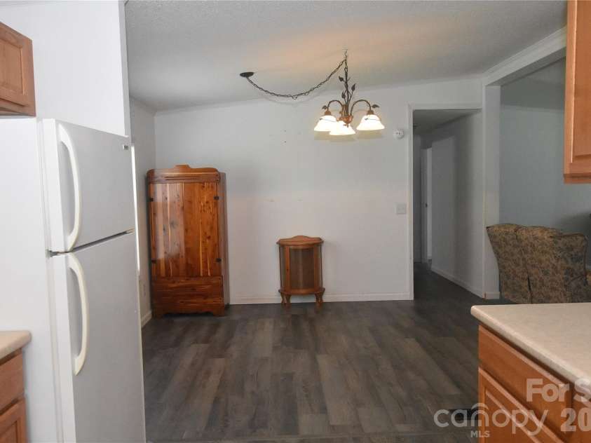 2496 Melvin Propst Drive, Morganton, NC 28655.  MLS# CAR4403325, YatesRealty ID 41107. Dining Area