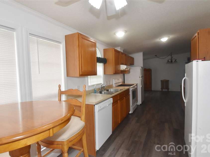 2496 Melvin Propst Drive, Morganton, NC 28655.  MLS# CAR4403325, YatesRealty ID 41107. Kitchen