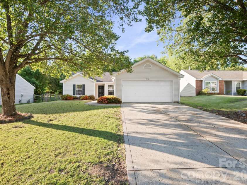 1830 Baylor Drive, Rock Hill, SC 29732.  MLS# CAR4377863, YatesRealty ID 41108. 