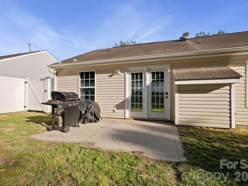 1830 Baylor Drive, Rock Hill, SC 29732.  MLS# CAR4377863, YatesRealty ID 41108. Backyard