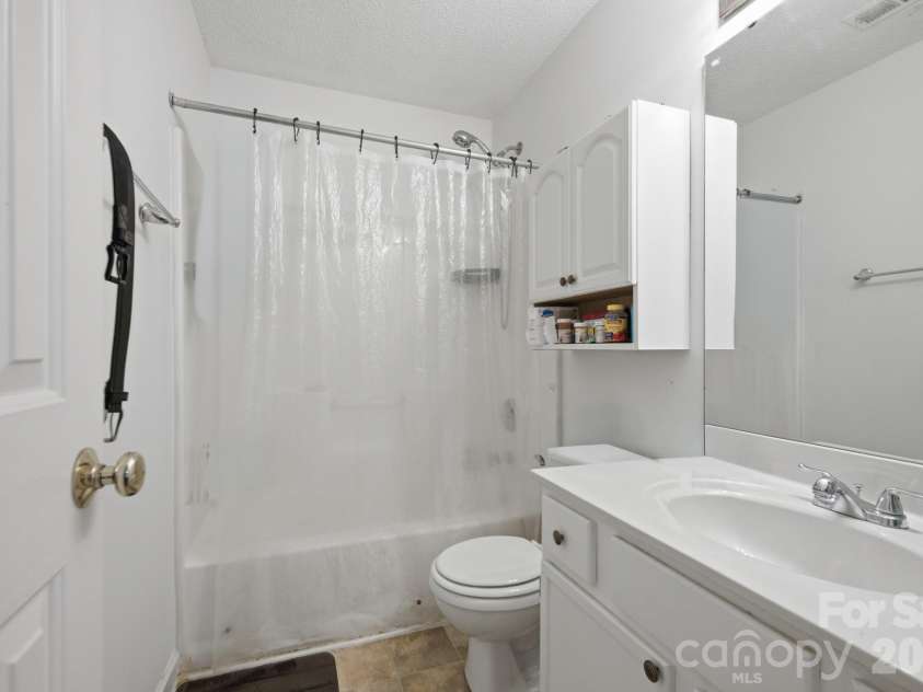 1830 Baylor Drive, Rock Hill, SC 29732.  MLS# CAR4377863, YatesRealty ID 41108. Bathroom 1