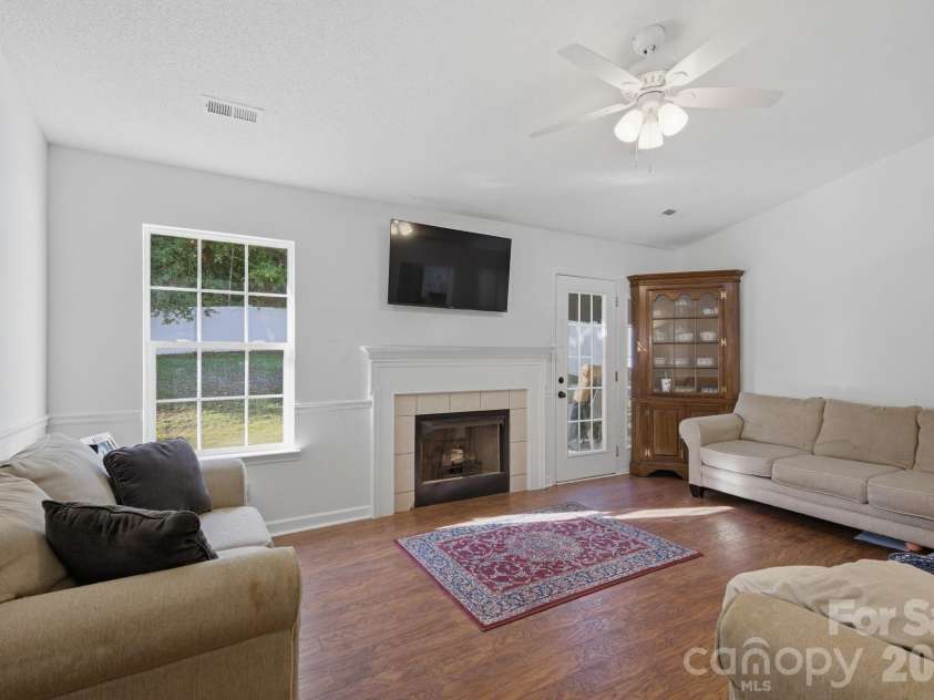 1830 Baylor Drive, Rock Hill, SC 29732.  MLS# CAR4377863, YatesRealty ID 41108. Living Room