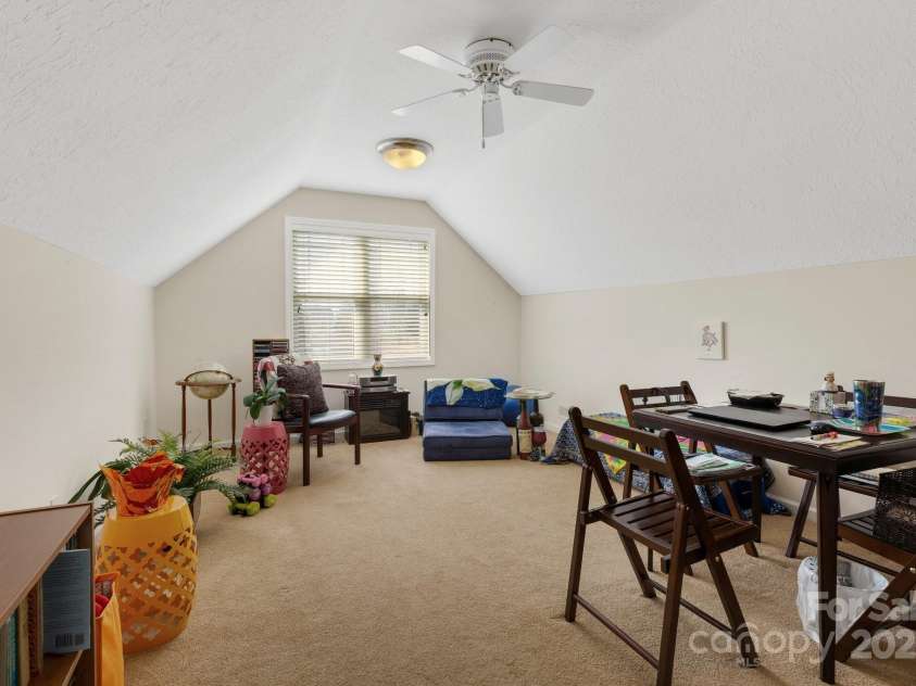 41 Sunview Circle, Arden, NC 28704.  MLS# CAR4235313, YatesRealty ID 4111. Bonus Room