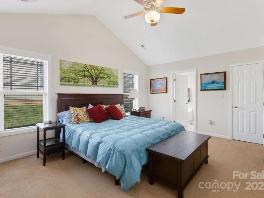 41 Sunview Circle, Arden, NC 28704.  MLS# CAR4235313, YatesRealty ID 4111. Primary Bedroom