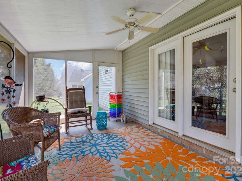 41 Sunview Circle, Arden, NC 28704.  MLS# CAR4235313, YatesRealty ID 4111. Screened In Porch