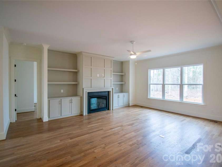 80 42nd Avenue, Hickory, NC 28691.  MLS# CAR4327049, YatesRealty ID 4111. 