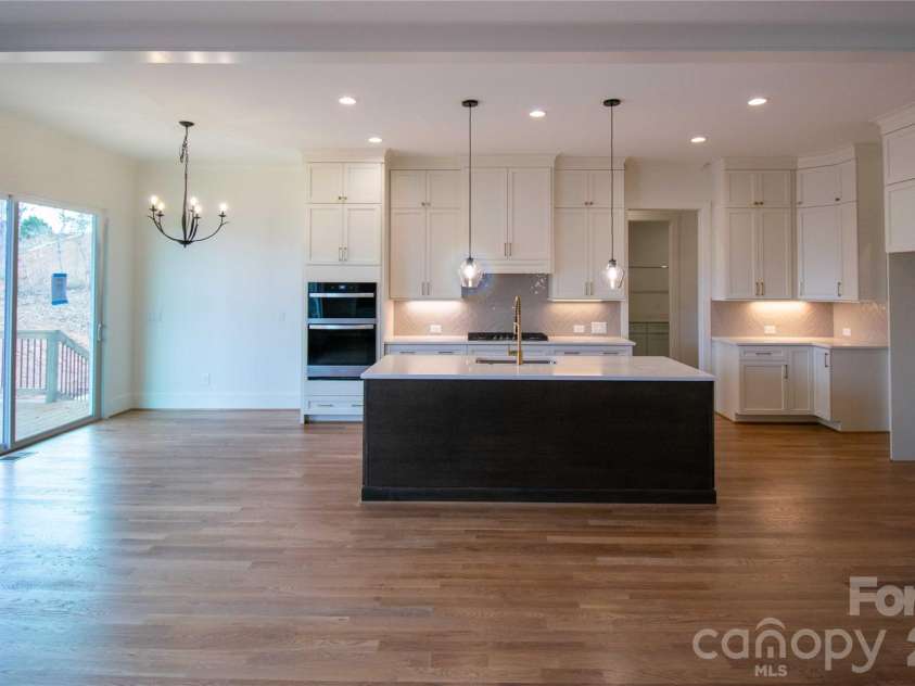 80 42nd Avenue, Hickory, NC 28691.  MLS# CAR4327049, YatesRealty ID 4111. 