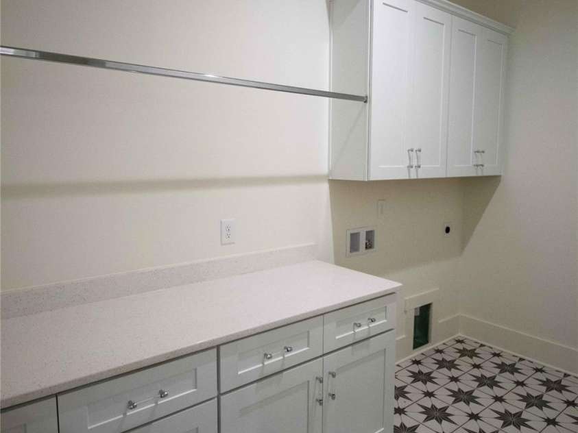 80 42nd Avenue, Hickory, NC 28691.  MLS# CAR4327049, YatesRealty ID 4111. 