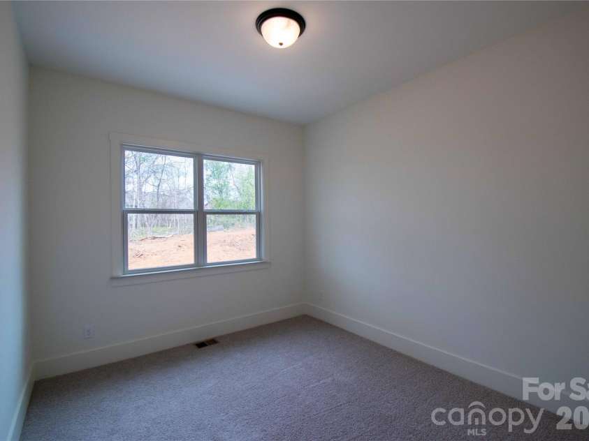80 42nd Avenue, Hickory, NC 28691.  MLS# CAR4327049, YatesRealty ID 4111. 
