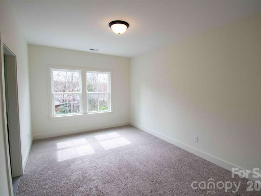 80 42nd Avenue, Hickory, NC 28691.  MLS# CAR4327049, YatesRealty ID 4111. 