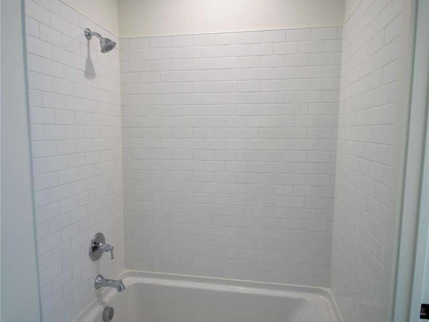 80 42nd Avenue, Hickory, NC 28691.  MLS# CAR4327049, YatesRealty ID 4111. 