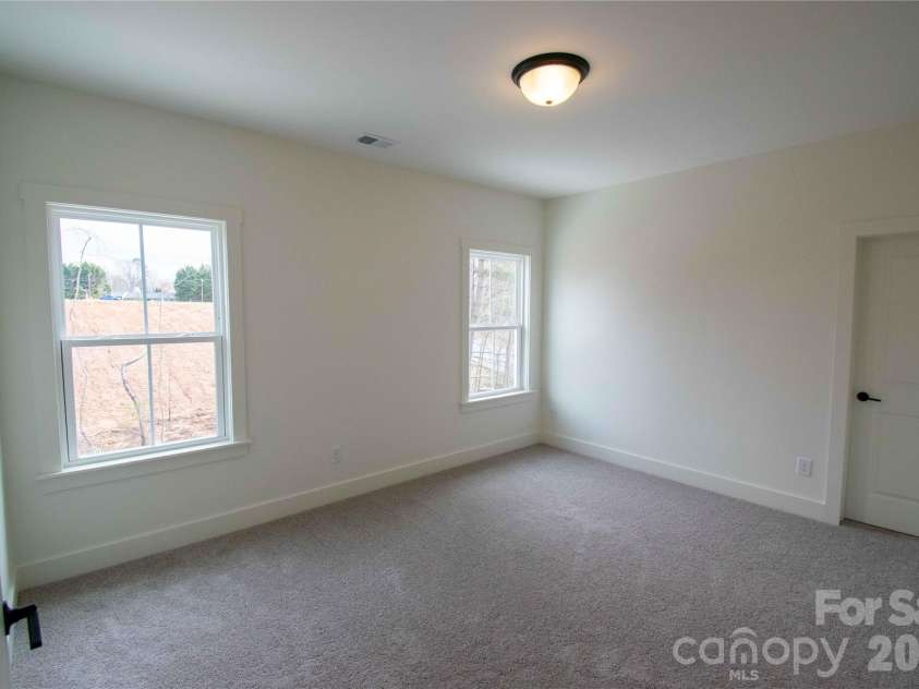 80 42nd Avenue, Hickory, NC 28691.  MLS# CAR4327049, YatesRealty ID 4111. 