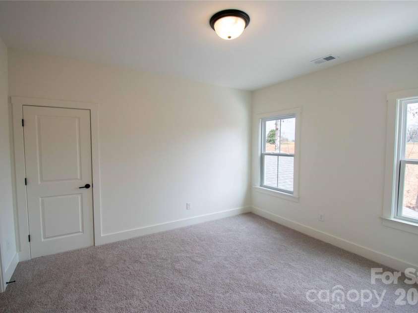 80 42nd Avenue, Hickory, NC 28691.  MLS# CAR4327049, YatesRealty ID 4111. 