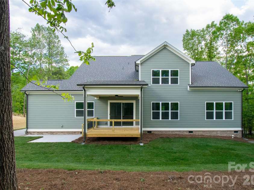 80 42nd Avenue, Hickory, NC 28691.  MLS# CAR4327049, YatesRealty ID 4111. 