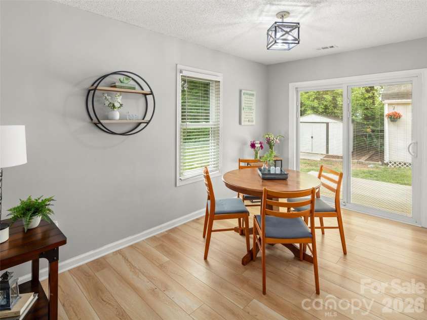 224 Clover Drive, Fletcher, NC 28732.  MLS# CAR4377106, YatesRealty ID 41111. 