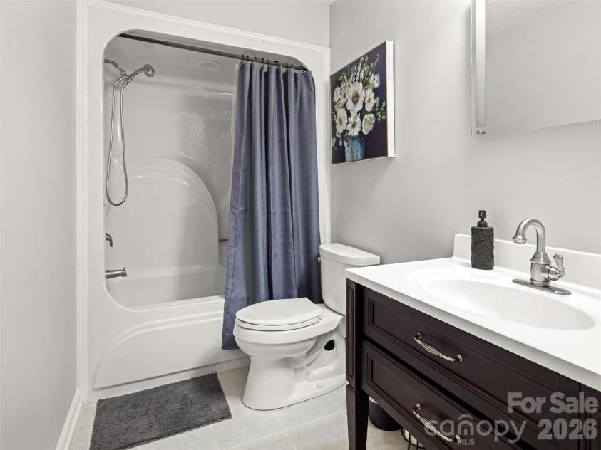 224 Clover Drive, Fletcher, NC 28732.  MLS# CAR4377106, YatesRealty ID 41111. 