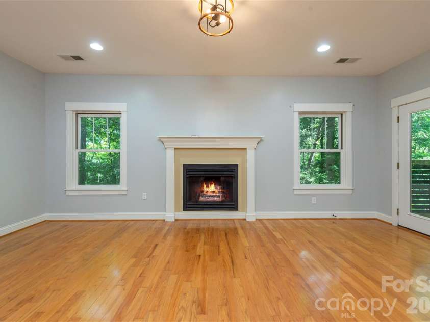 416 Ivy Road, Black Mountain, NC 28711.  MLS# CAR4409427, YatesRealty ID 41112. 