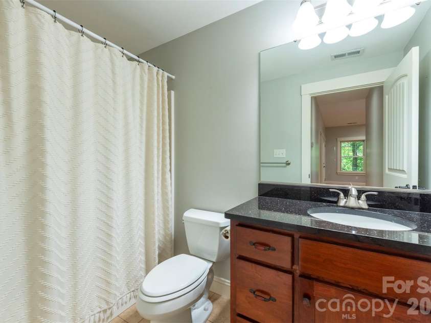 416 Ivy Road, Black Mountain, NC 28711.  MLS# CAR4409427, YatesRealty ID 41112. Full bathroom for the lower level
